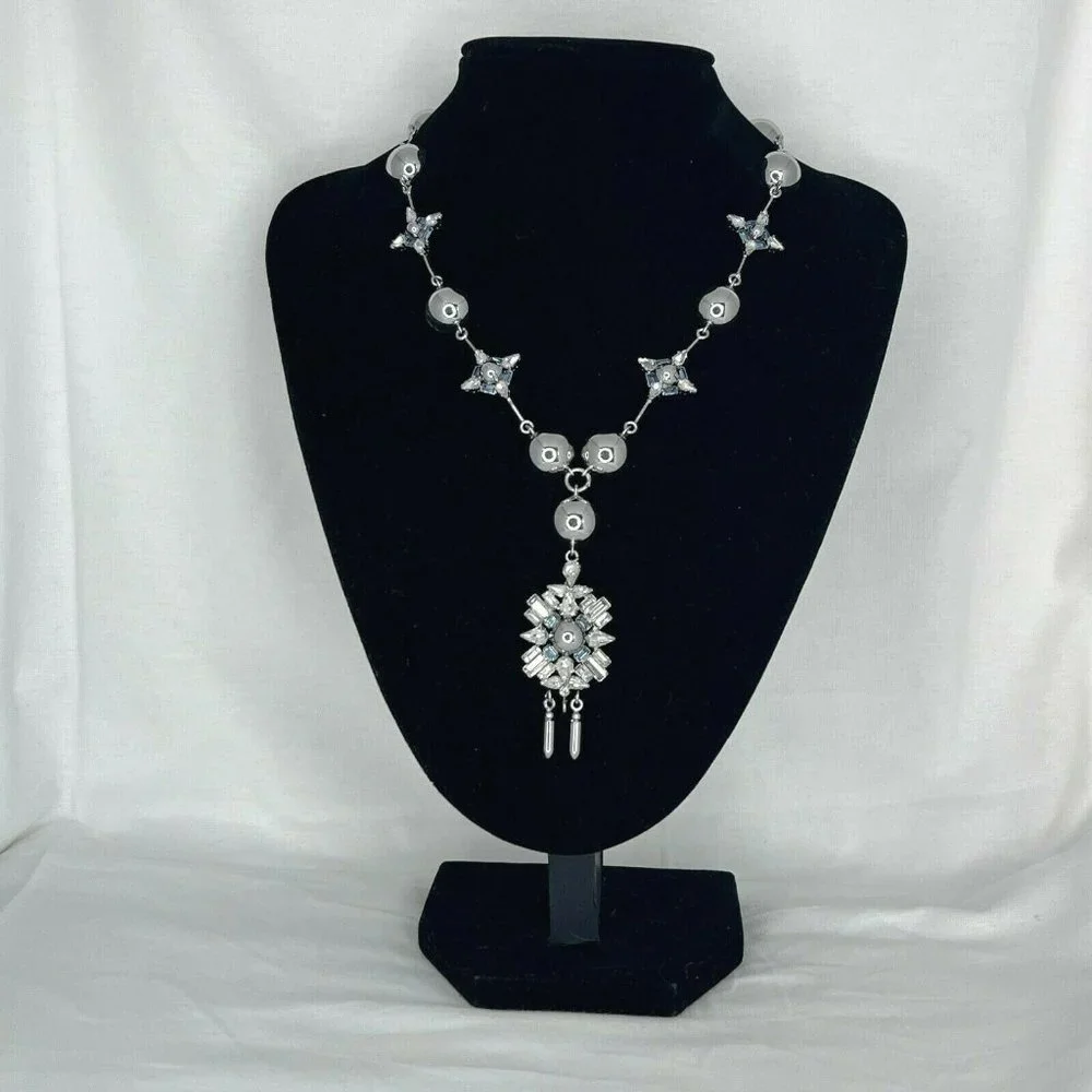 Silver Chrome Blue Crystal Fashion Necklace Never Worn Stunning‎